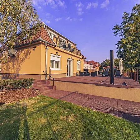 Martoni Villa Szigetszentmarton Exterior photo